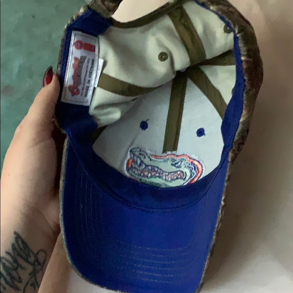 Hat - Picture 4 of 4
